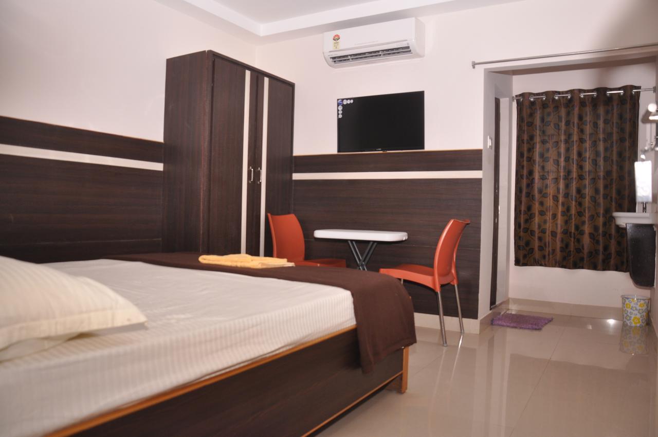 Hotel Venky'S Delight Rājahmundry Exterior foto