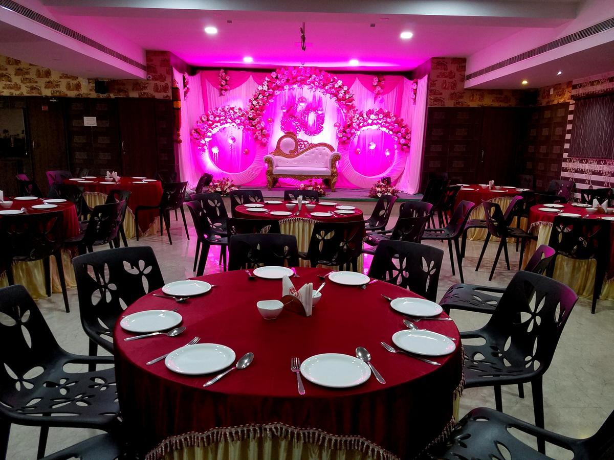 Hotel Venky'S Delight Rājahmundry Exterior foto