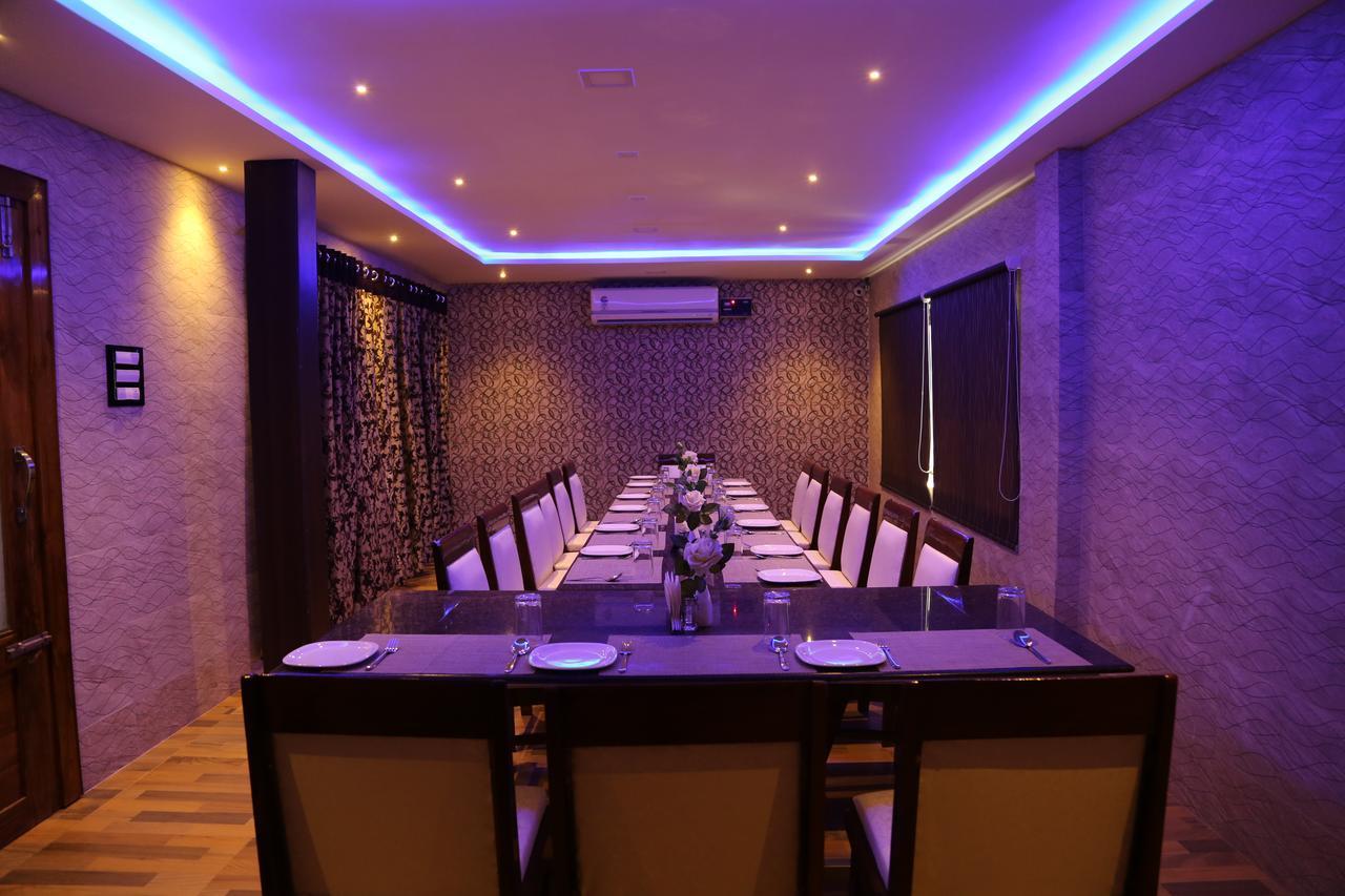 Hotel Venky'S Delight Rājahmundry Exterior foto