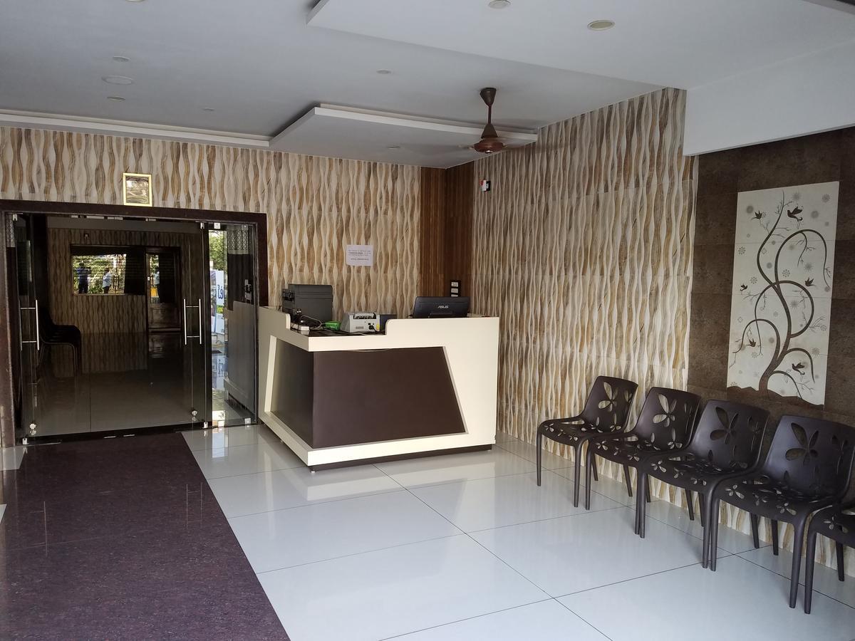 Hotel Venky'S Delight Rājahmundry Exterior foto